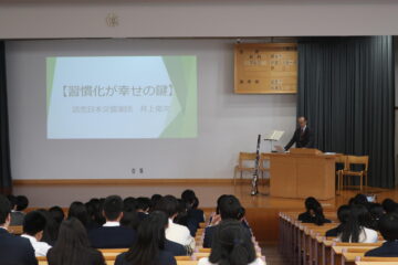 中学3年生　キャリア講演会を行いました