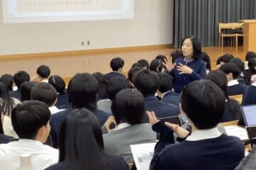 明学大の先生による高3生への講義「教養原論」を行いました＜第12回＞